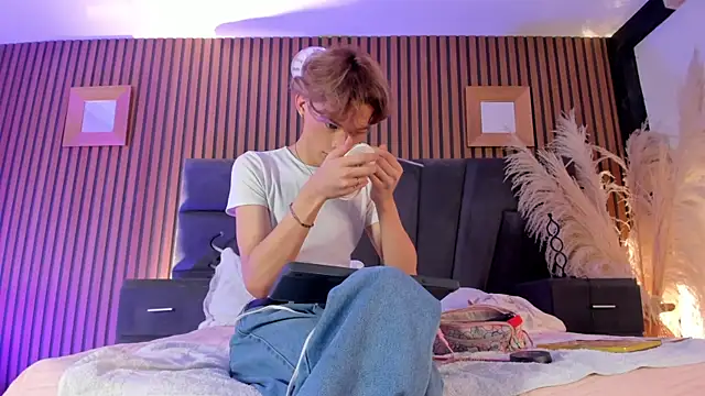 AngelDoll 1 online show from February 15, 5:13 am