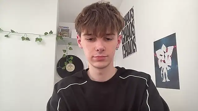 YourMilkyGuy online show from March 25, 2:10 pm