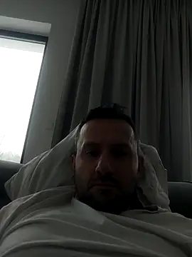 defaktor online show from February 15, 2:25 pm