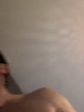 Roberto081www online show from April 16, 8:31 pm