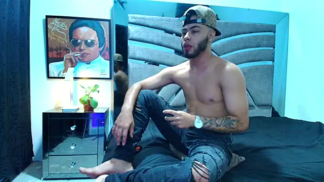 Xanderstone00 online show from May 29, 1:59 am
