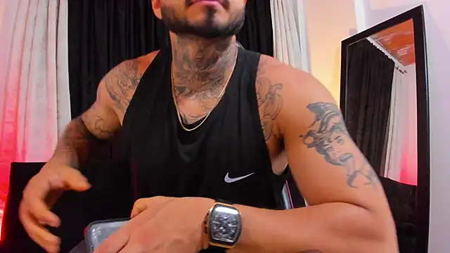 Benjii Carter1 online show from February 27, 4:13 am