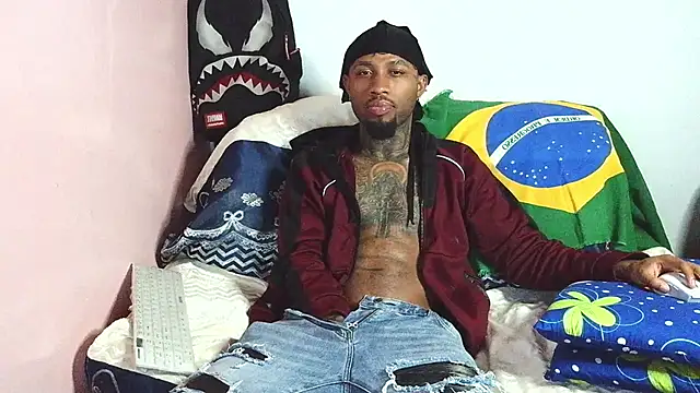 Bdarenth007 online show from February 18, 7:17 am