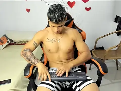 RYAN MYEARZ   online show from March 5, 10:55 am