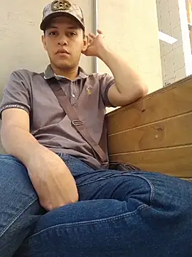 Top and bottom online show from June 11, 12:32 am