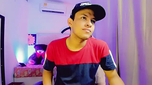 Top and bottom online show from April 14, 8:41 pm