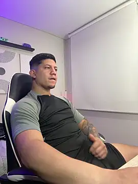  robertobaggioo online show from March 6, 12:46 pm