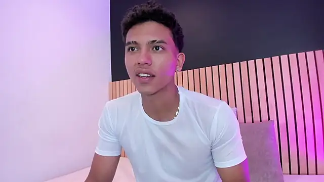 jhoystrong  online show from February 25, 12:44 am