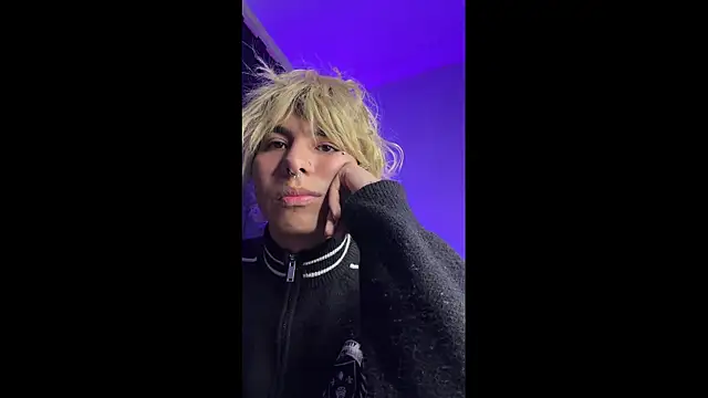 prince oliverr online show from April 7, 4:56 am