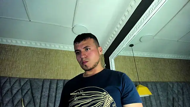 AronGarcia online show from February 18, 11:57 pm