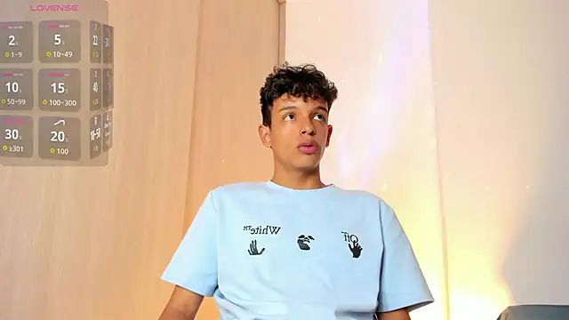 Maxfrost1 online show from March 21, 2:04 am