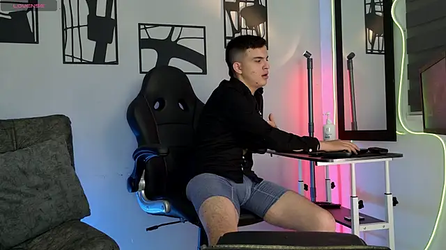 nico pelusa online show from March 27, 11:00 am