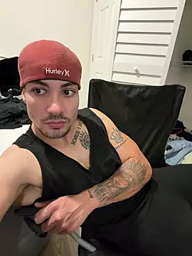 Alejandrosolerxxx online show from February 18, 2:31 am