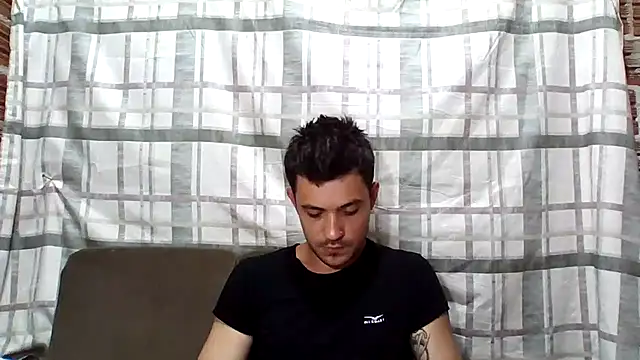 machodotado97 online show from April 15, 11:48 pm