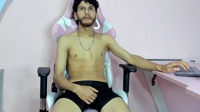 LuckySammer online show from February 19, 2:46 pm