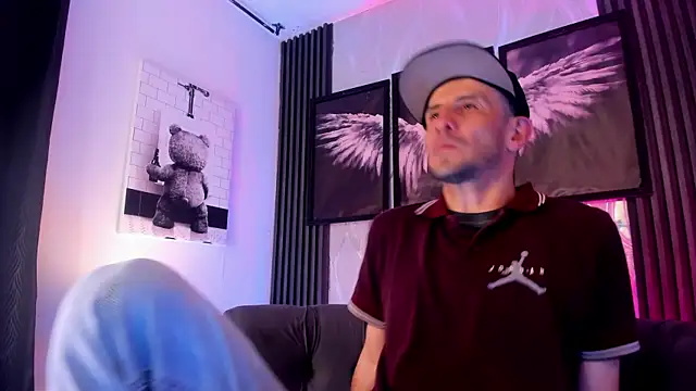 Milanwhite  online show from February 26, 11:55 am