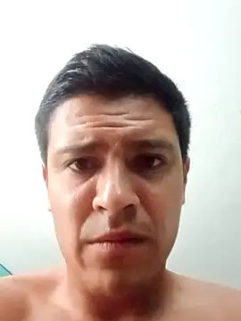 Isaiascaliente online show from May 2, 6:21 pm