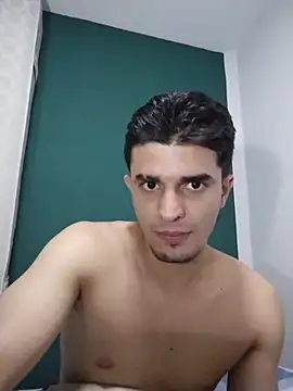 SebastianSkyler online show from April 13, 11:00 am