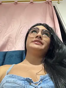 Emma Paez online show from May 5, 4:58 am