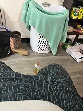 SavorredEscapist online show from February 19, 7:16 am