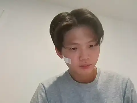 sweetiepuppy421 online show from April 10, 4:08 am