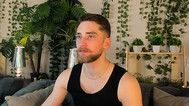 Dexter Raze online show from March 30, 11:17 pm