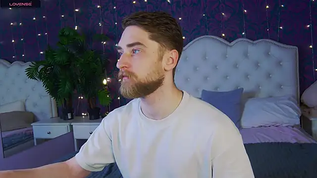 Dexter Raze online show from March 18, 10:35 pm