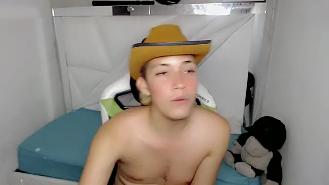 Street poemm  online show from March 3, 4:09 am