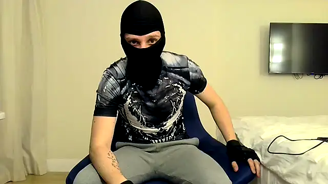 RyanRubber online show from March 26, 7:40 pm