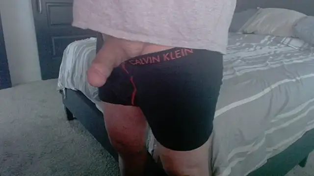 BlameItOnJunior online show from April 11, 9:40 pm