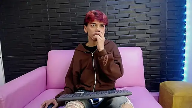 DanteLux online show from March 2, 2:57 pm