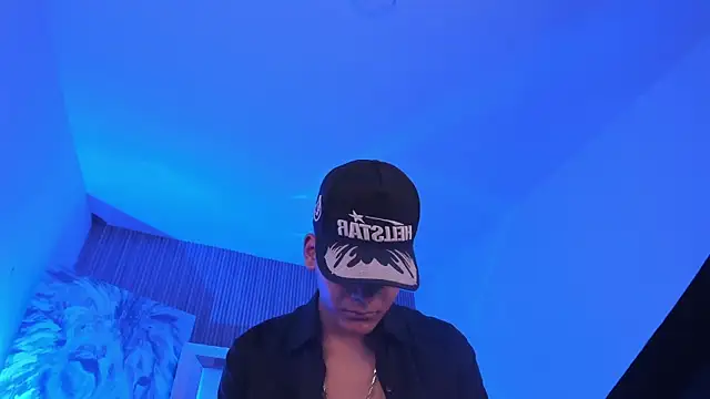 DylanRoyce  online show from June 1, 6:30 pm
