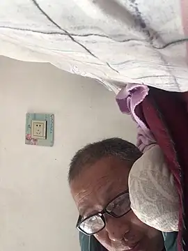 yaocaobi8 online show from April 16, 5:51 am