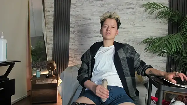 RedHood 1 online show from March 27, 8:26 am