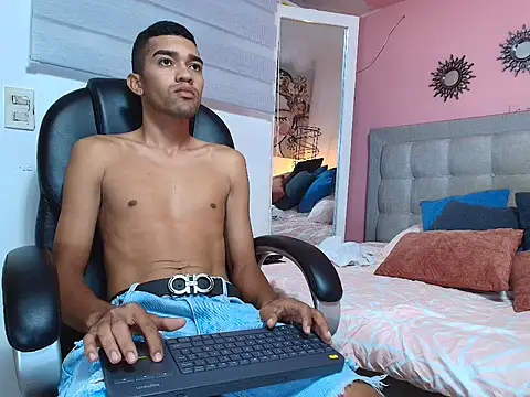 mauricio smiith online show from February 28, 2:43 am