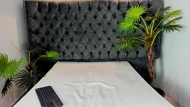 ZANE EVANS online show from February 28, 1:10 pm