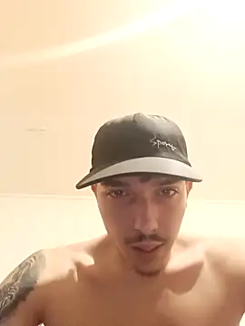 danbig01 online show from March 25, 8:35 pm