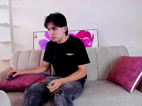 monky 0002 online show from April 1, 2:58 pm