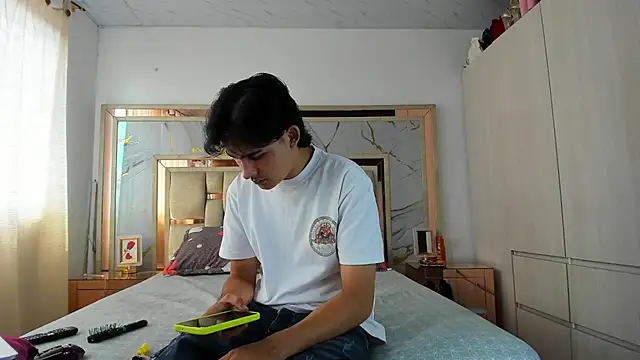 monky 0002 online show from March 21, 7:29 pm