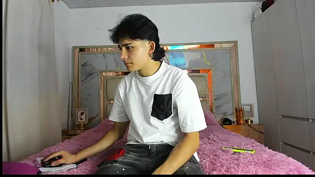 monky 0002 online show from March 17, 12:03 am