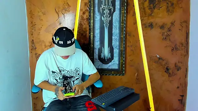 monky 0002 online show from June 9, 1:29 am