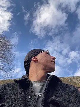 TitanNoir online show from April 4, 3:53 pm