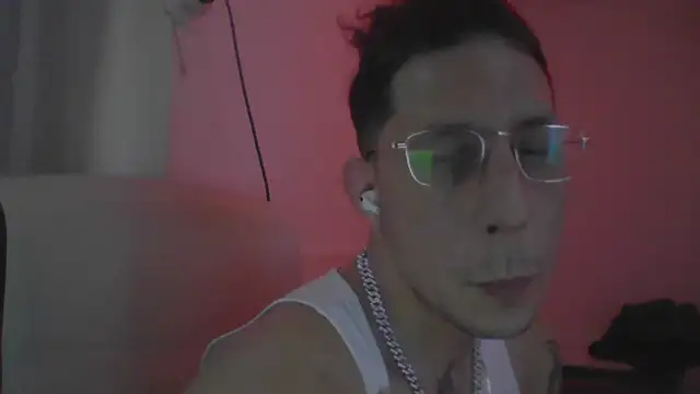 TitanNoir online show from April 1, 1:41 pm