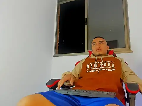 Mnell28 online show from March 2, 2:44 am