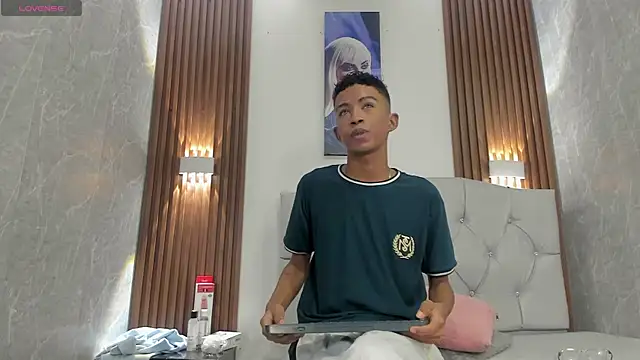 patrick lovee online show from April 7, 1:44 pm