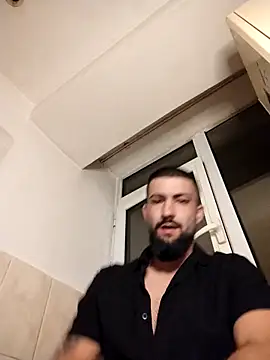 Tommy Porn  online show from April 14, 9:25 pm