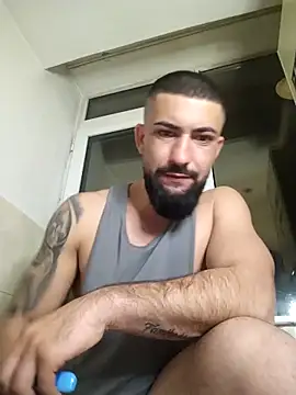 Tommy Porn  online show from April 9, 9:21 pm