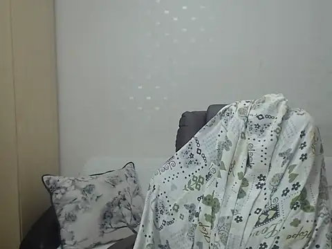 BlondEagleMuscle online show from April 17, 10:01 pm