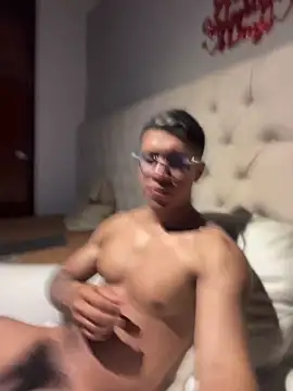 Paulcreewx online show from April 15, 5:57 pm