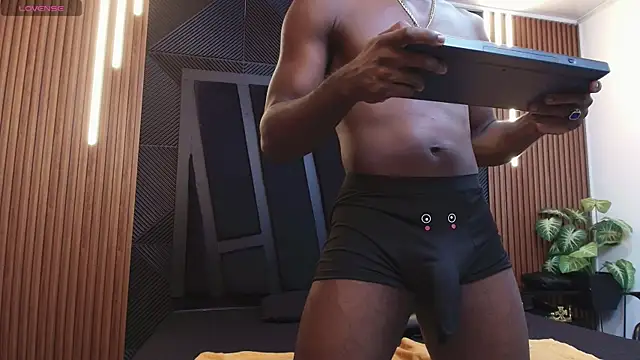 Oliver Laurent  online show from April 12, 1:23 pm